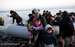 Urgente: trasferimento d'emergenza dei bambini non accompagnati